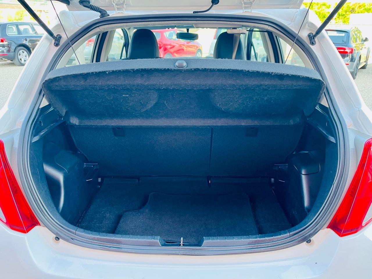 Toyota Yaris 1.0 5 porte