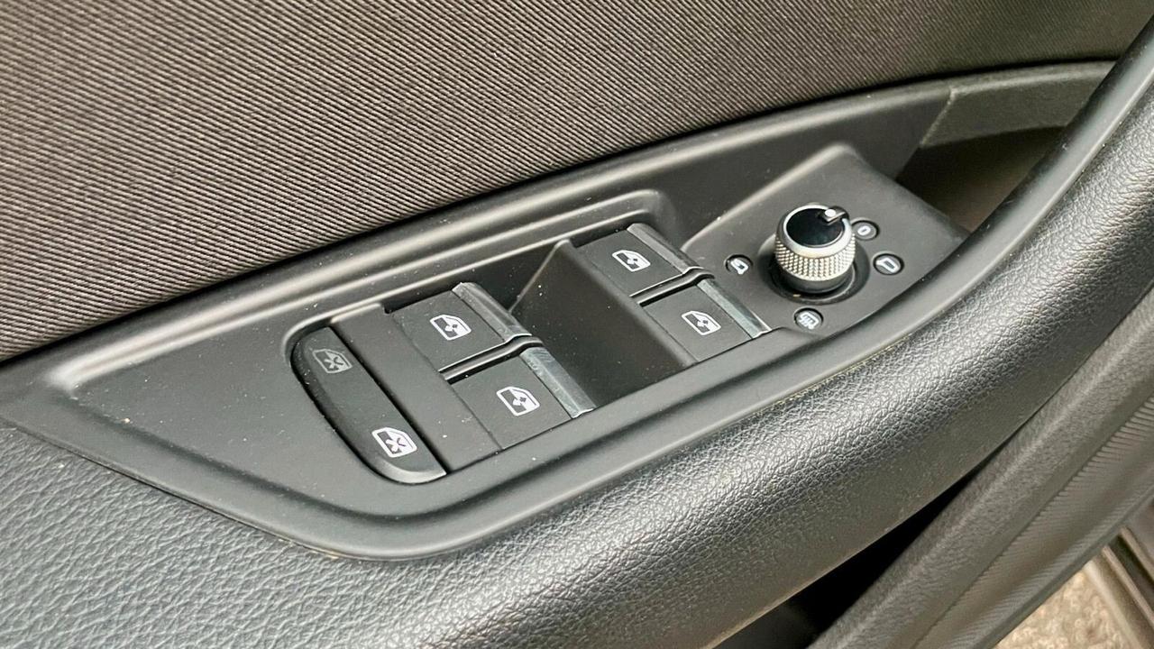 Audi A4 Avant 40 TDI S tronic line edition