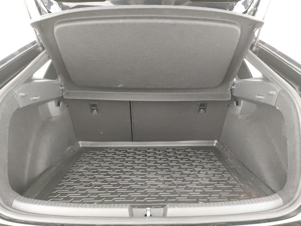 Volkswagen Taigo 1.0 tsi r-line 110cv dsg