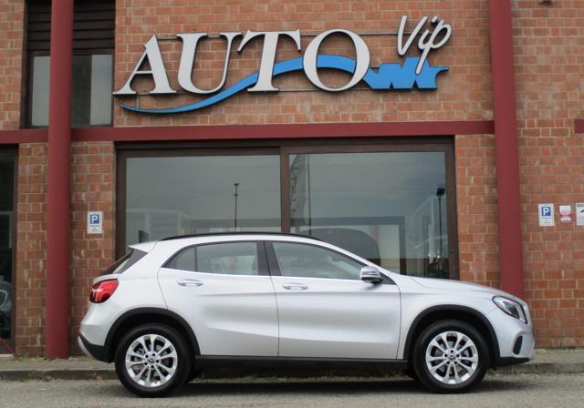 MERCEDES-BENZ GLA 200 d Automatic Business Extra