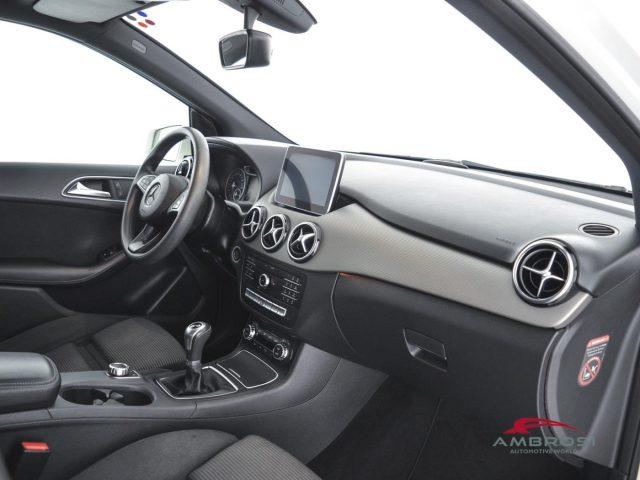 MERCEDES-BENZ CLA sse B 200 CDI Business