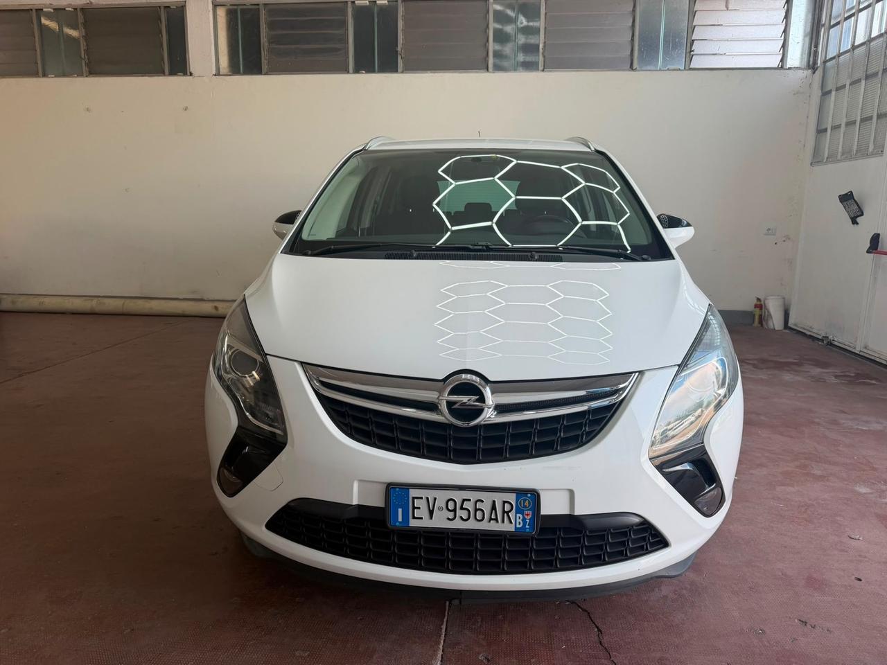 Opel Zafira Tourer 1.6 CDTi 7 POSTI