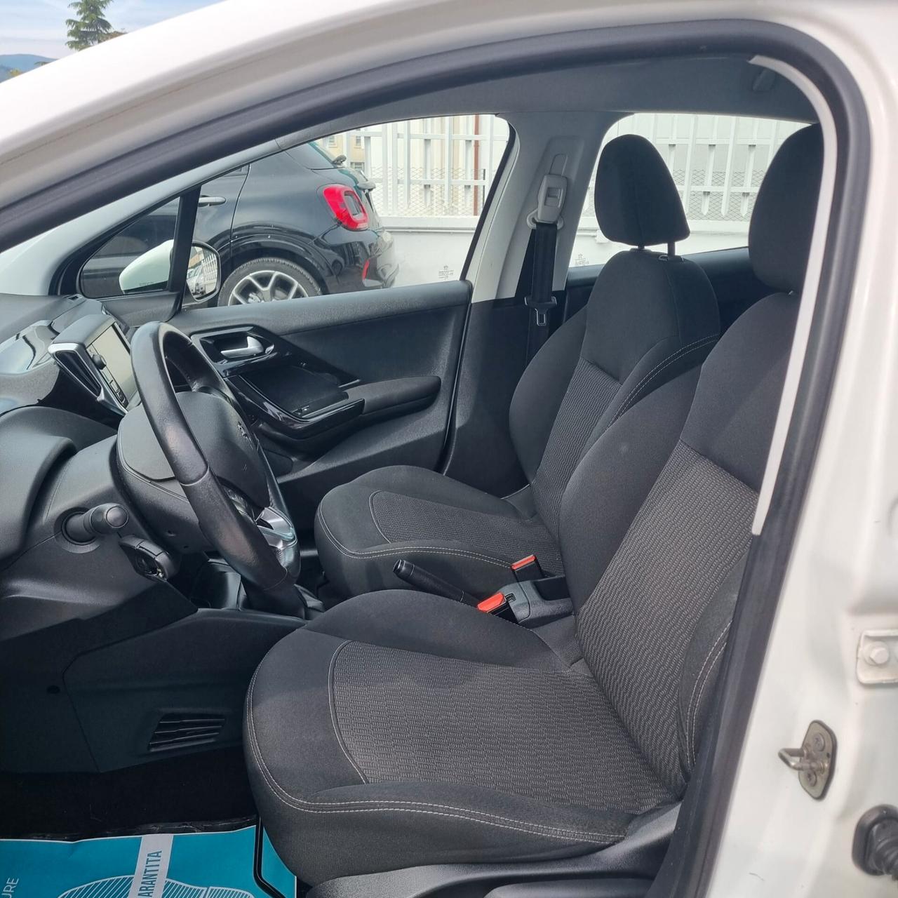 Peugeot 208 82CV 5 porte Active