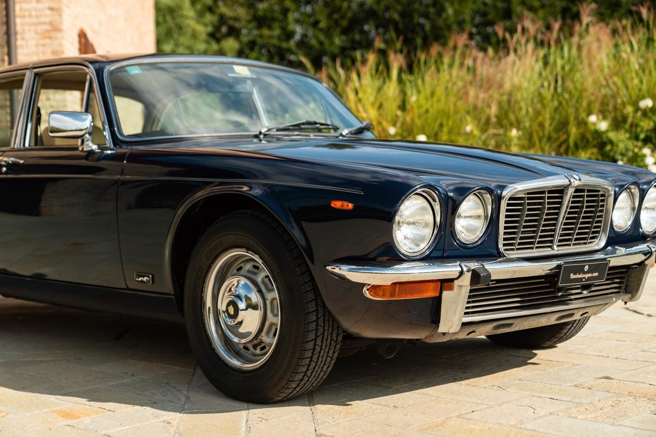 Jaguar XJ 4.2 - JAG00070