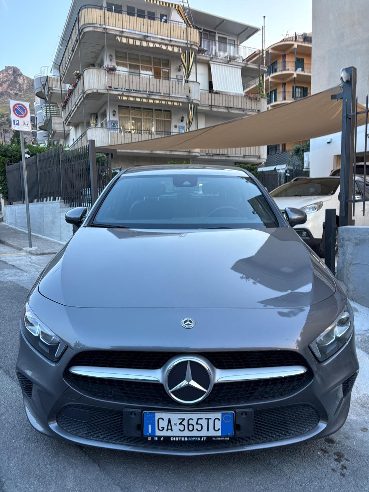 Mercedes classe A 180D Automatic luci ambient