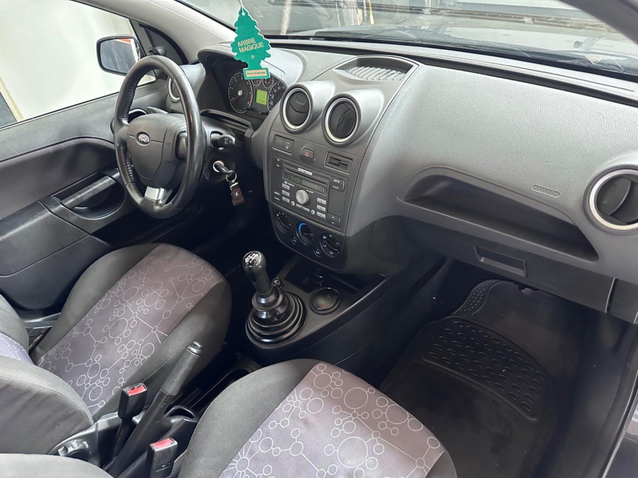 Ford Fiesta 1.4 TDCi 5p. Titanium