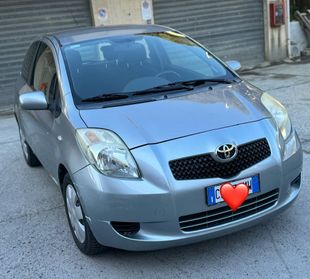 Toyota Yaris 1.0 2006 ideale neopatentati
