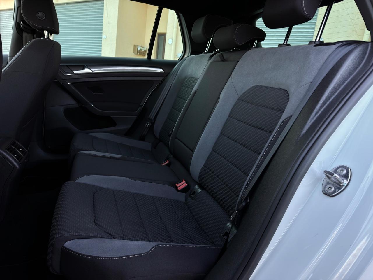 Volkswagen Golf 7.5 1.6 TDI 115 CV R-Line