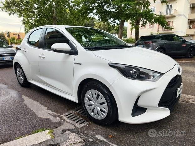 Toyota Yaris 1.5 Hybrid 5 porte Business