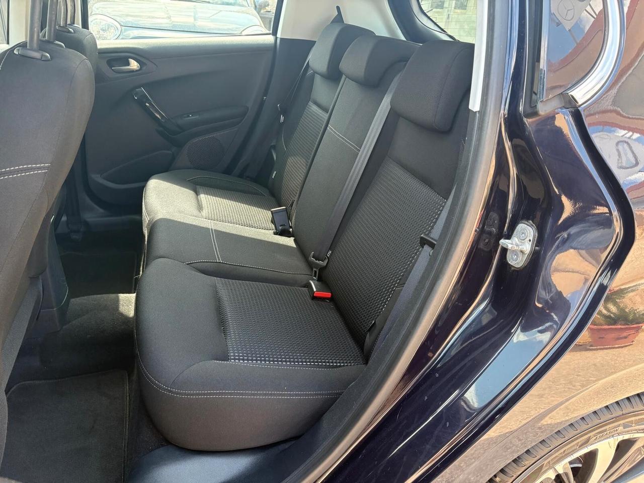 Peugeot 208 1.6 BlueHDi 100CV 5 porte Allure