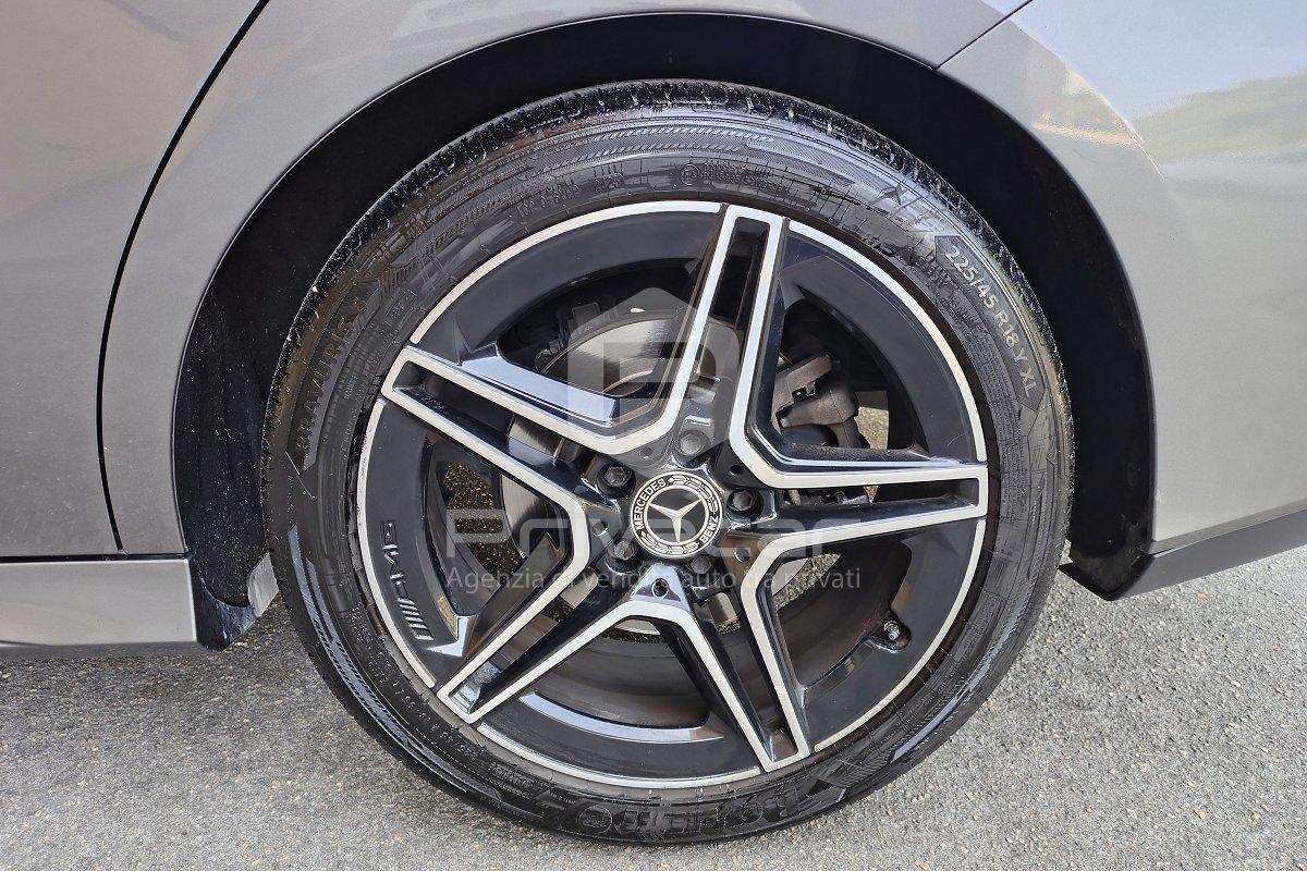 MERCEDES CLA 200 Automatic Premium
