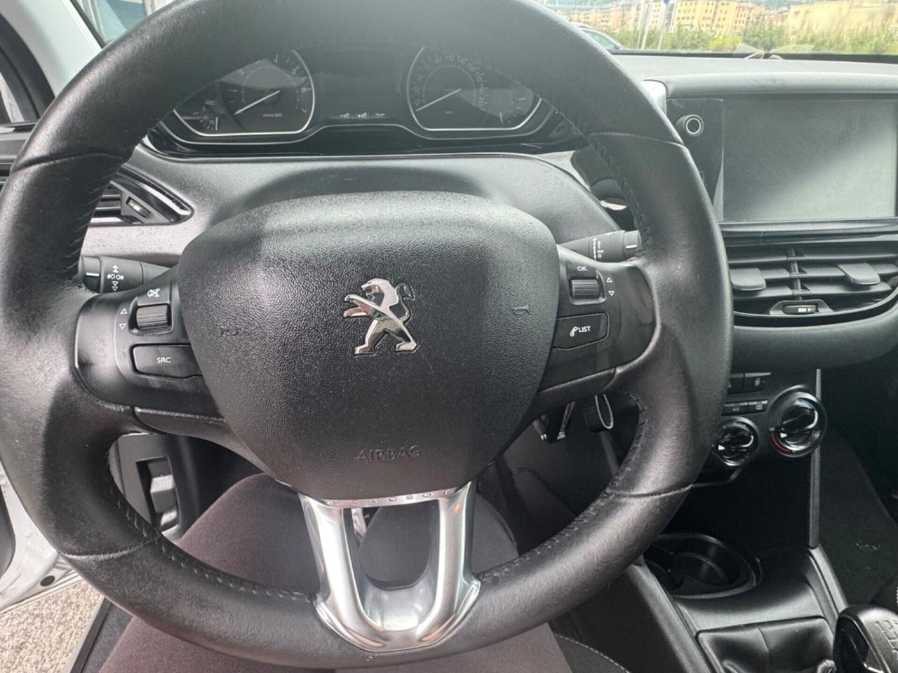 Peugeot 208 PureTech 82 5p. 2017 ok neopatentati