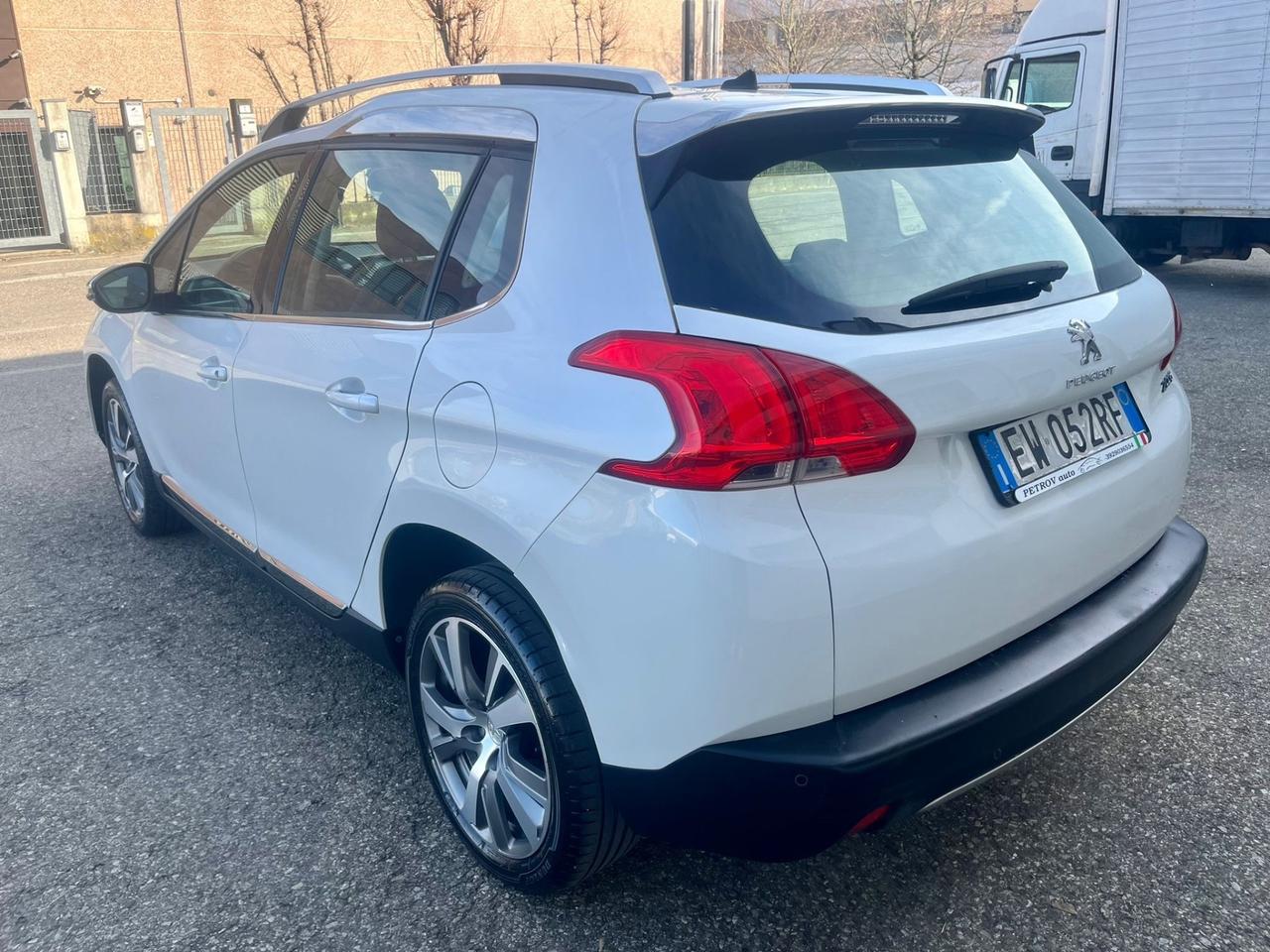 Peugeot 2008 1.6benz 2014 141.000km tagliandati