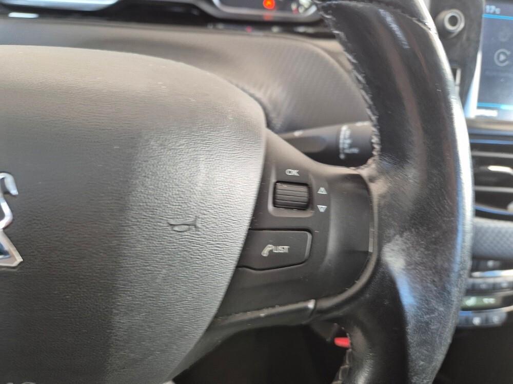 Peugeot 2008 BlueHDi 100 Allure