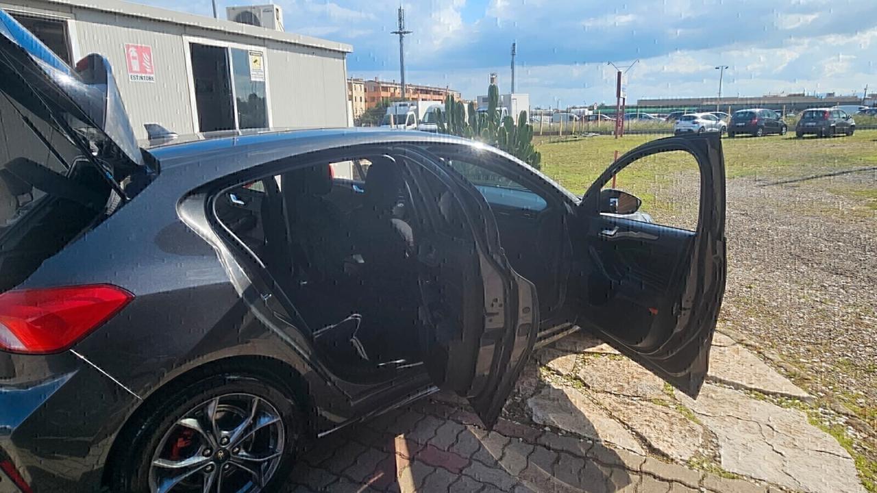 Ford Focus 1.0 EcoBoost Hybrid 125 CV 5p. ST-Line Design