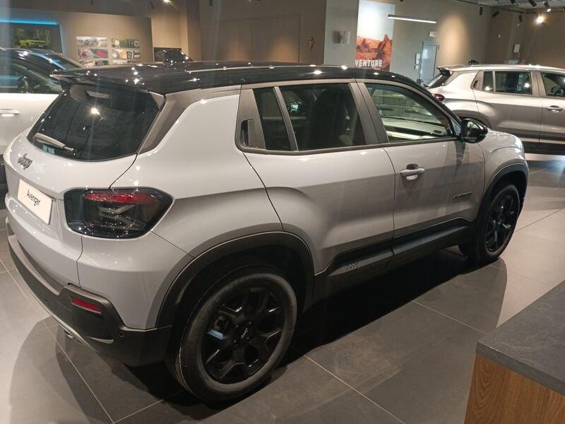 Jeep Avenger e-Hybrid 1.2 MHEV e-Hybrid Turbo Black Edition