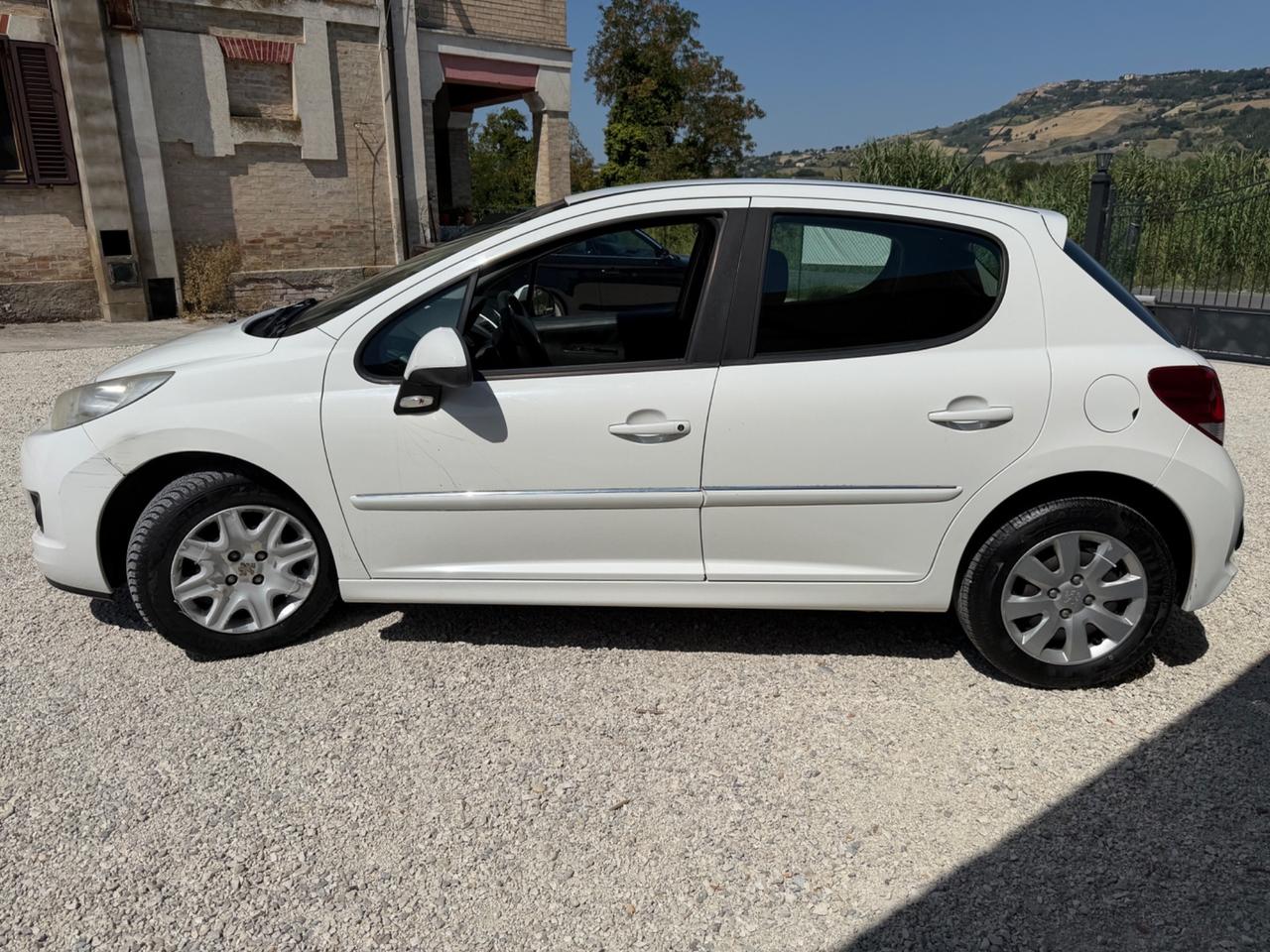 Peugeot 207 Plus 1.4 HDi 70CV 5 porte