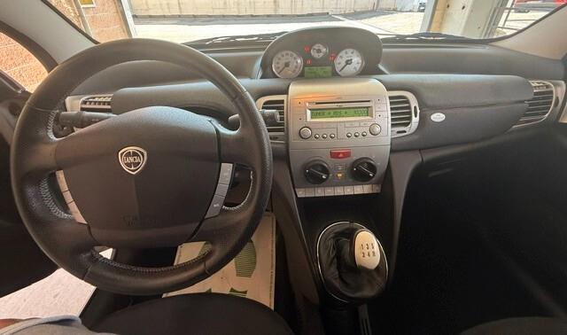 Lancia Ypsilon 1.4 Argento Ecochic GPL