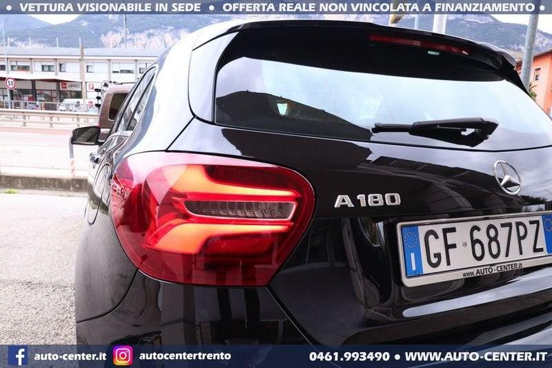 Mercedes-Benz Classe A A 180 AMG Night 1.6 122cv