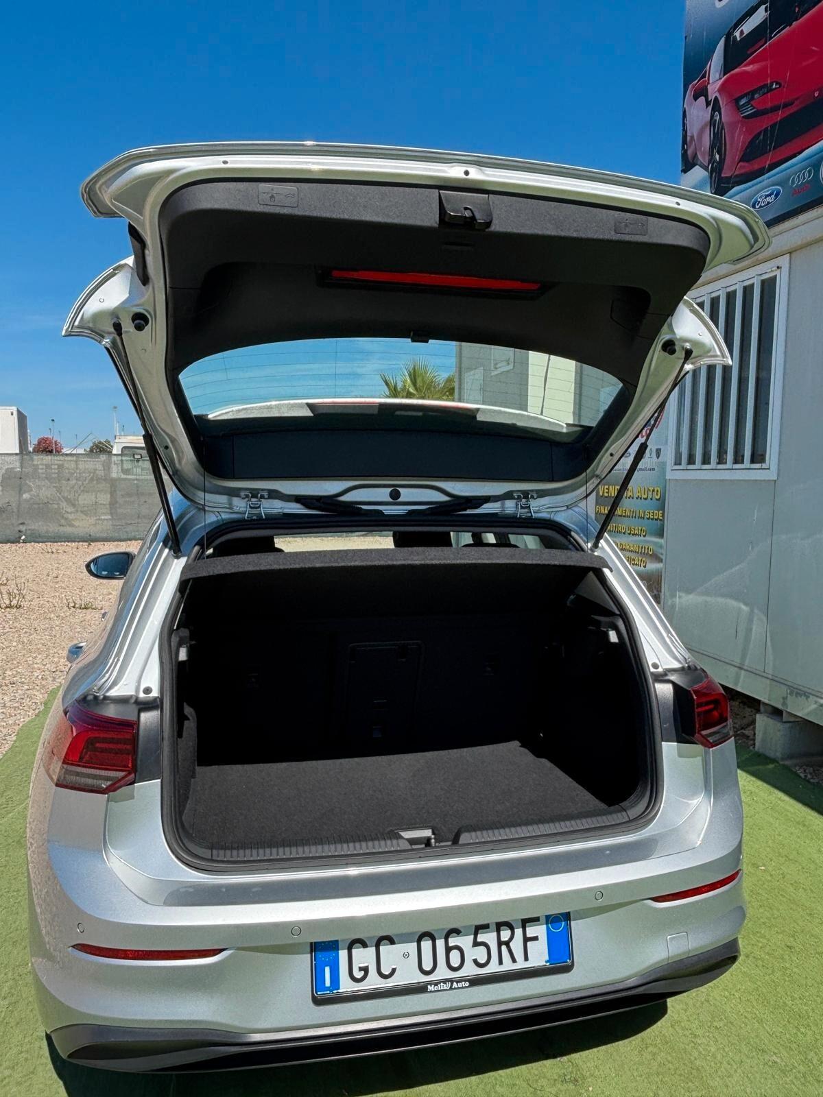 Volkswagen Golf 8 A SERIE 1.5 eTSI 150 CV CAMBIO AUTOMATICO