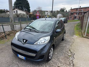 Peugeot 107 1.0 68CV 5p. Sweet Years 2Tronic NEOPATENTATI