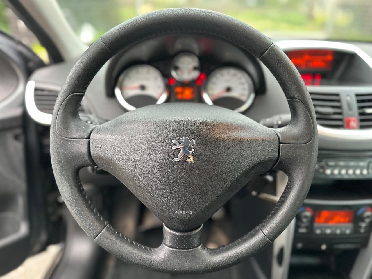 Peugeot 207 1.4 8V 75CV 5p. Energie