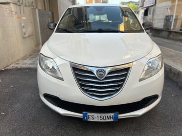 Lancia Ypsilon 1.2 69 CV 5 porte S&S Platinum