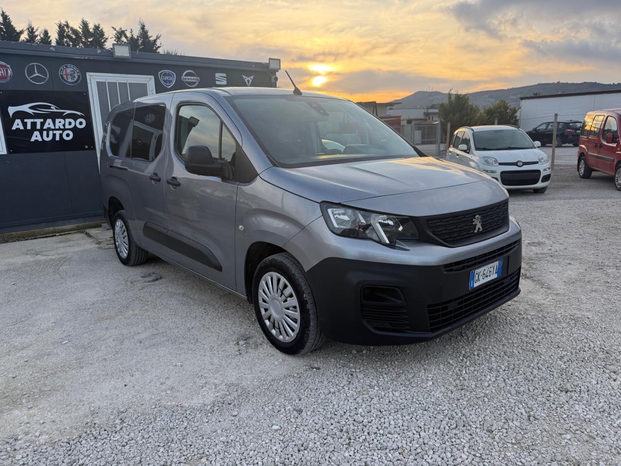 Peugeot Partner BlueHDi 130 cv n1 -5 posti