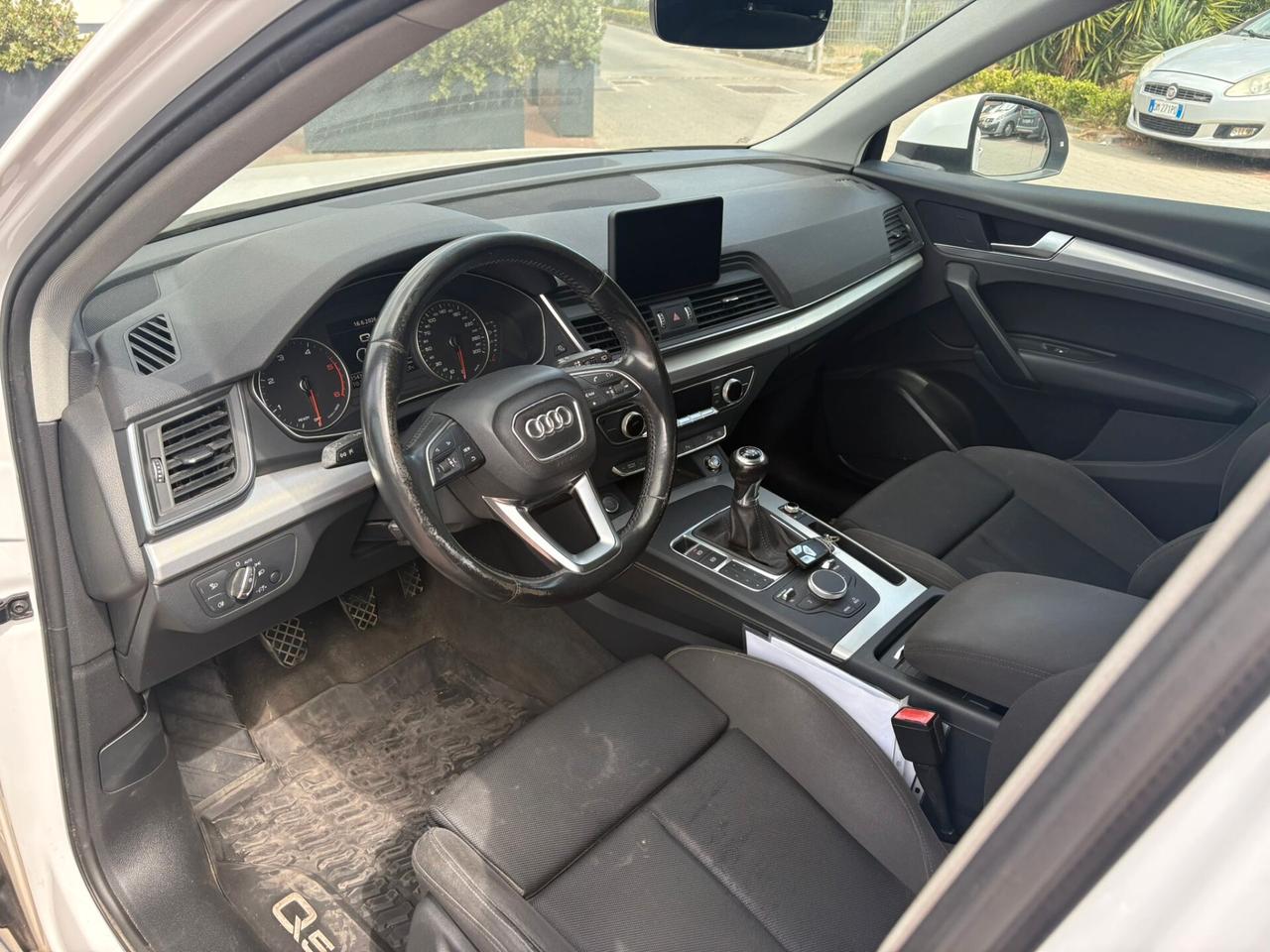 Audi Q5 2.0 TDI 150 CV Business Sport