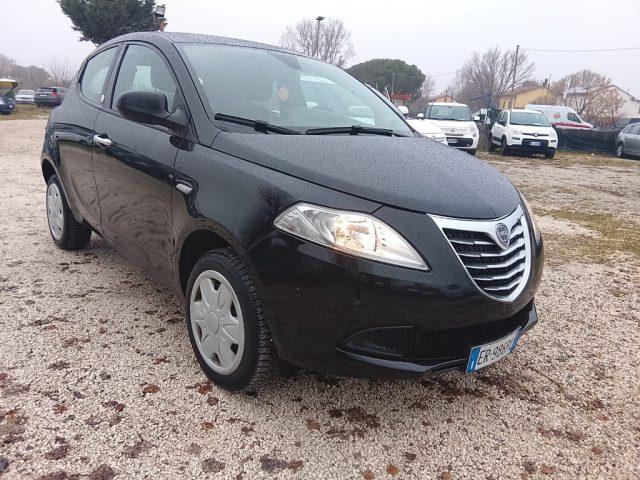LANCIA Ypsilon 0.9 TwinAir 85 CV PER NEOPATENTATI