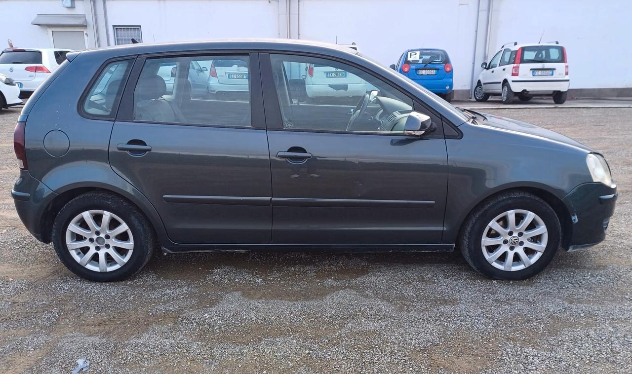 Volkswagen Polo 1.4/80CV TDI 5p. Sportline