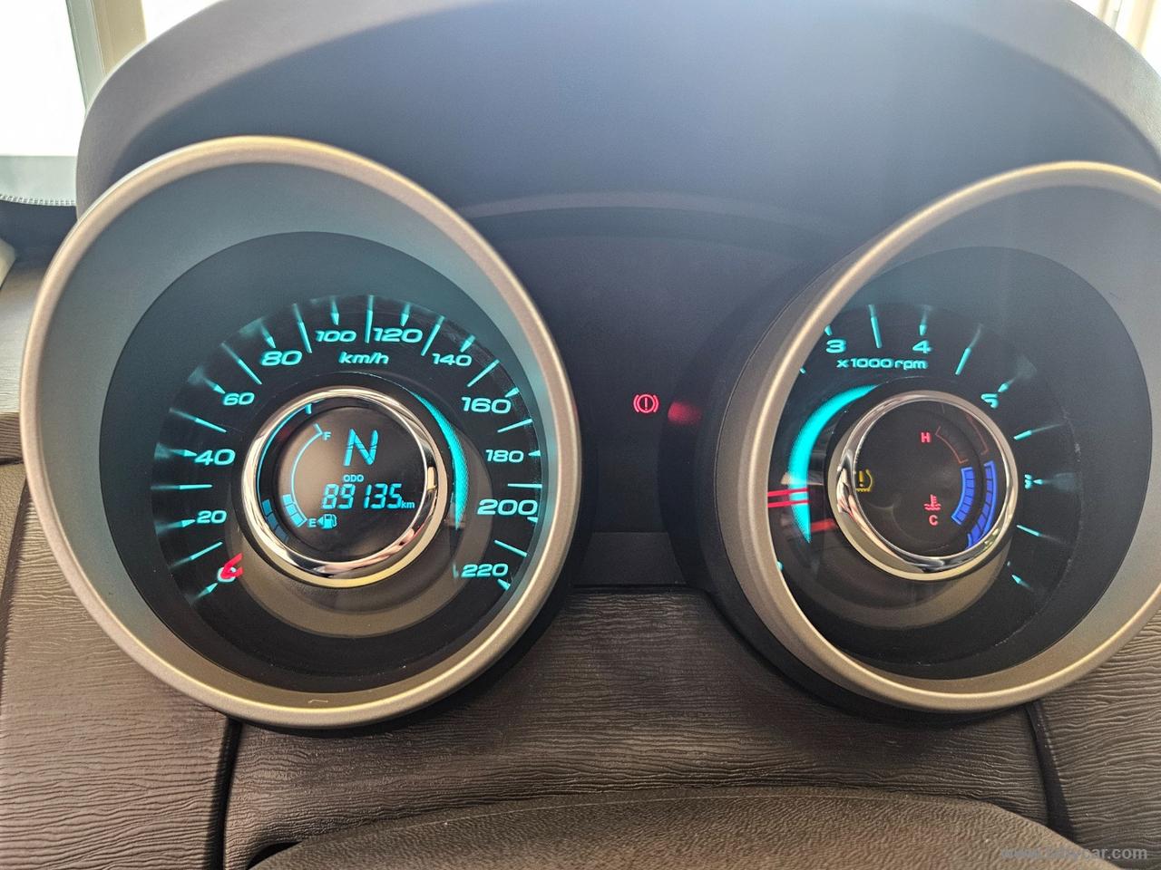 MAHINDRA XUV500 2.2 16V AWD W6 7/P