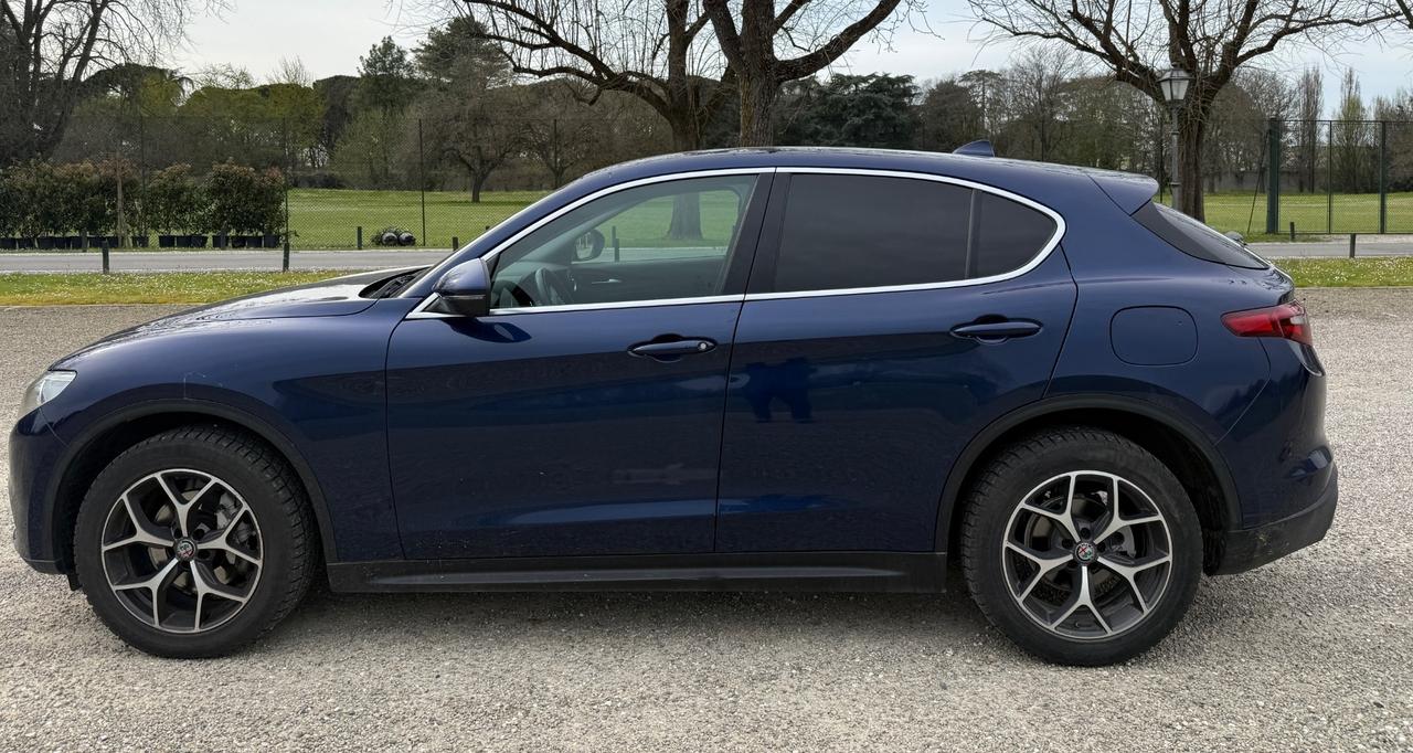 Alfa Romeo Stelvio 2.2 Turbodiesel 210 CV AT8 Q4