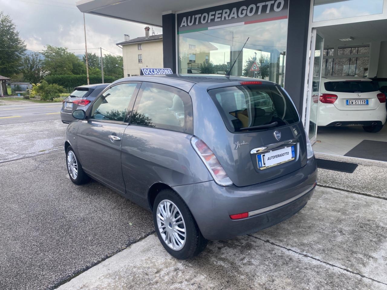 Lancia Ypsilon 1.2 Oro x neo patentati