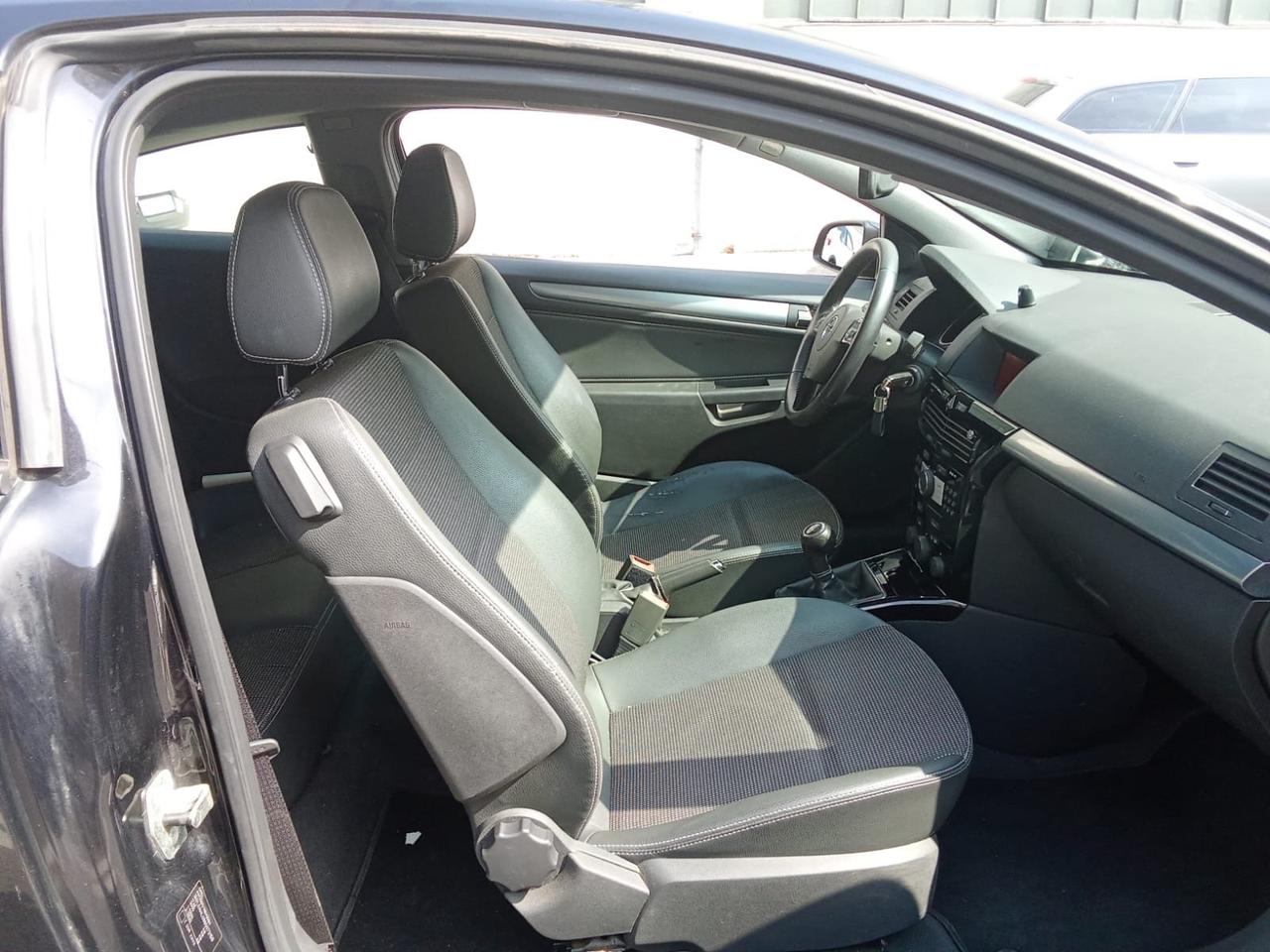 Opel Astra GTC 1.6 16V VVT 3 porte 2009