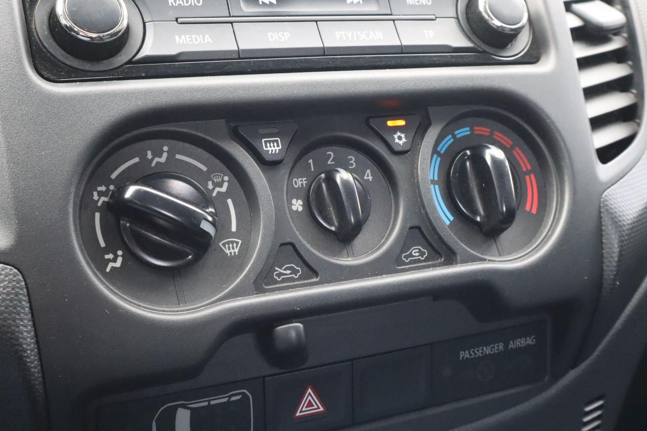 Mitsubishi L200 Club-Cab Gancio SOLO 36.000KM!