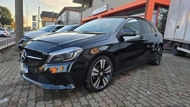 MERCEDES-BENZ A 200 d Automatic 4Matic Sport