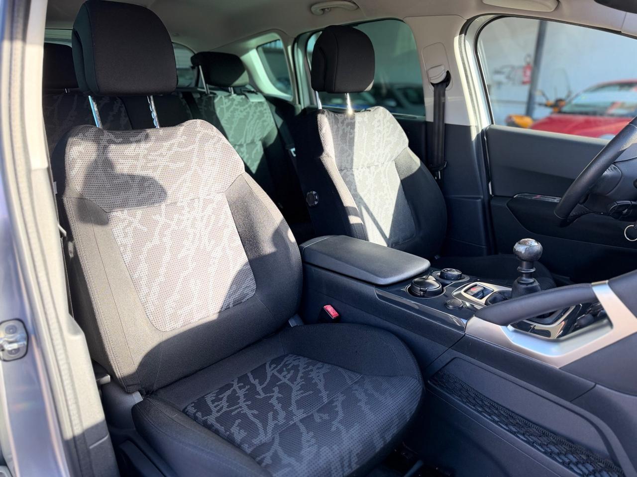 Peugeot 3008 1.6 HDi 110CV Premium