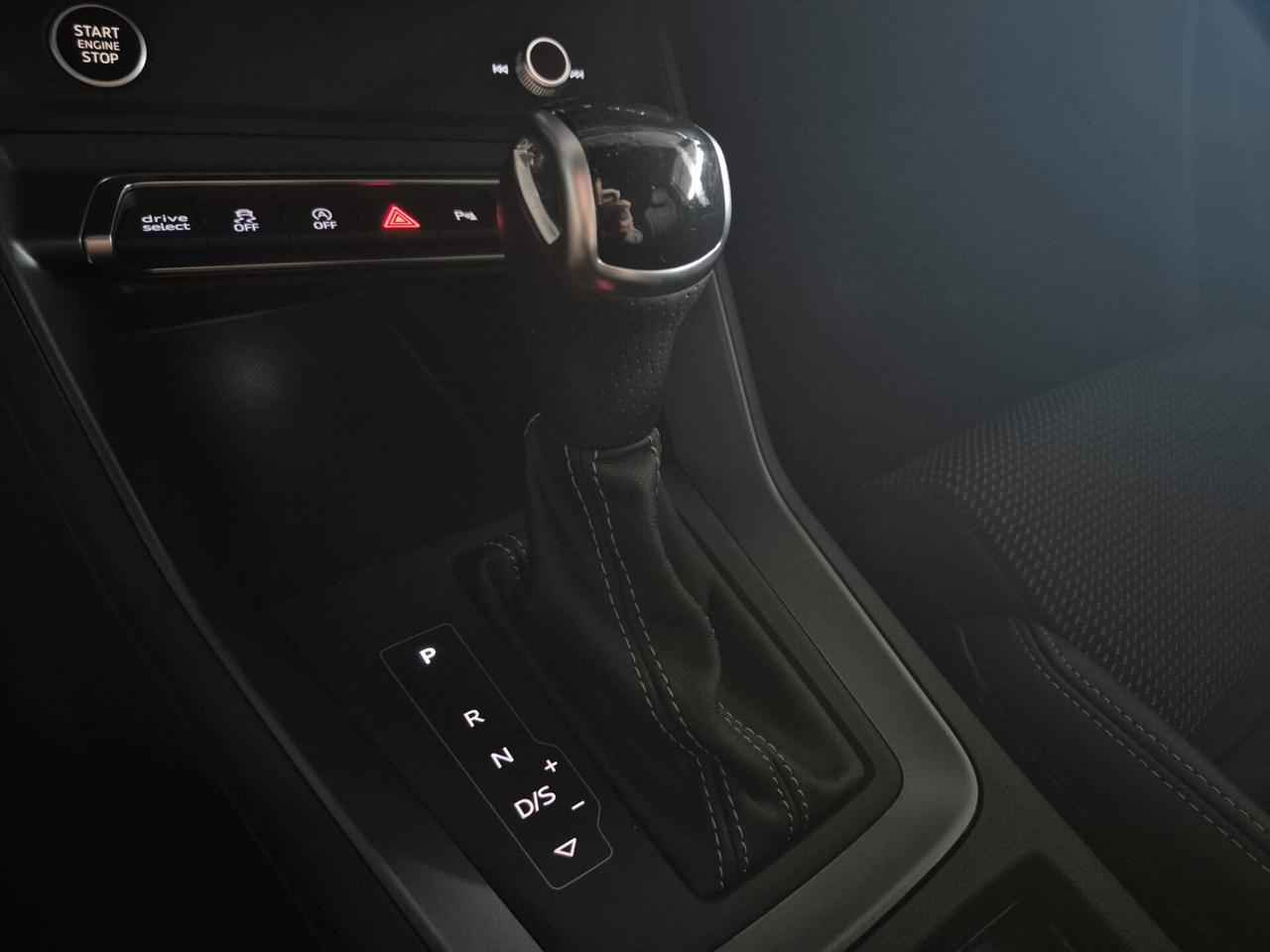 Audi Q3 SPB 35 TDI S tronic Identity Black