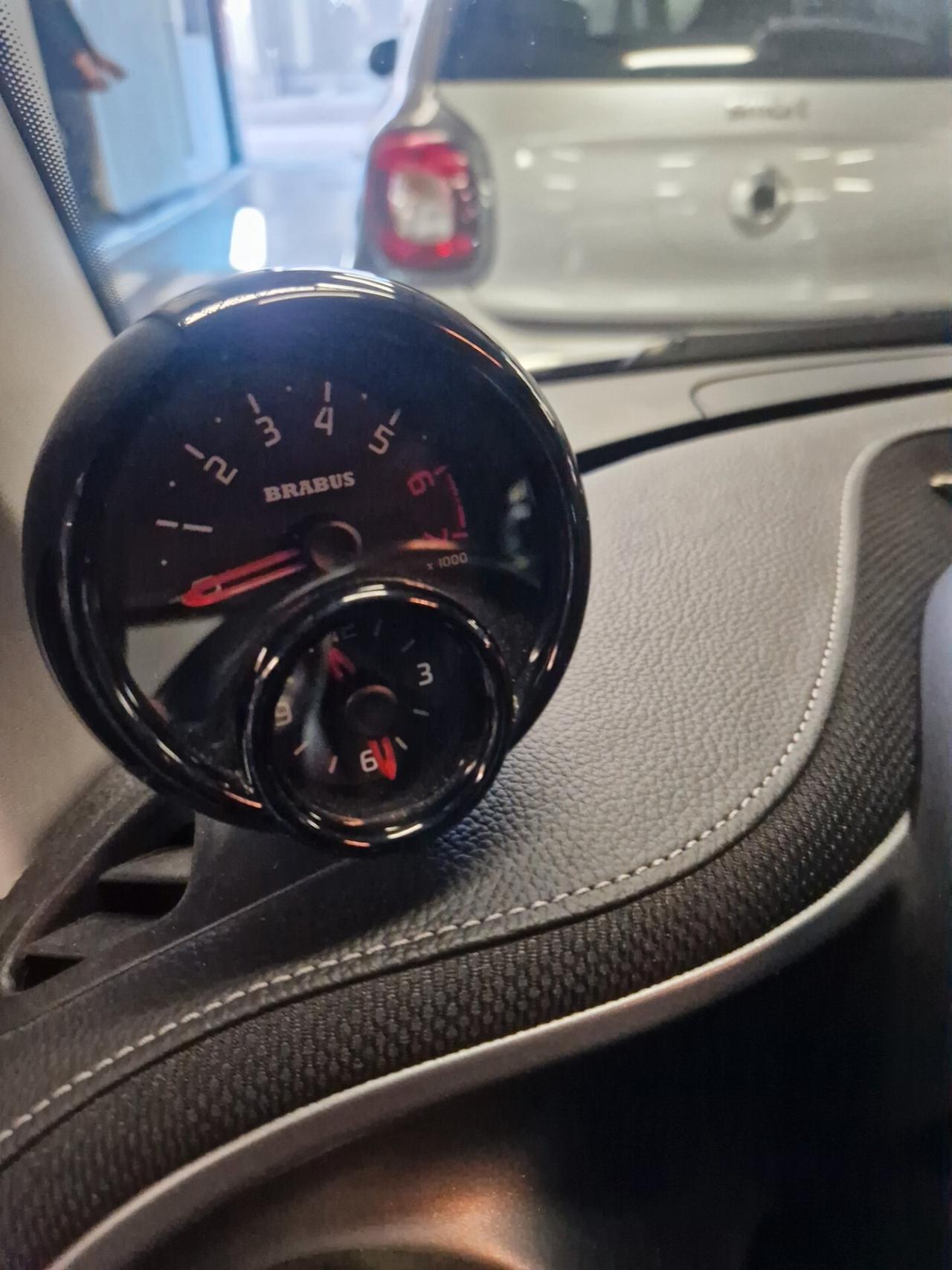 Brabus xclusive total white 77000km garanzia strafull