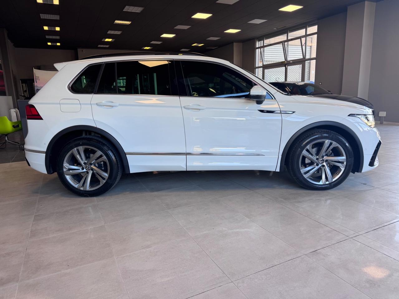 VOLKSWAGEN TIGUAN MY2023 2.0 TDI DSG RLINE