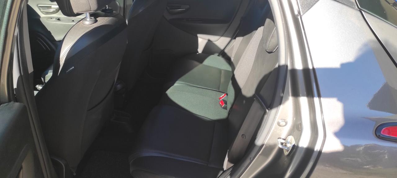 Lancia Ypsilon 1.3 MJT 16V 95 CV 5 porte S&S Platinum