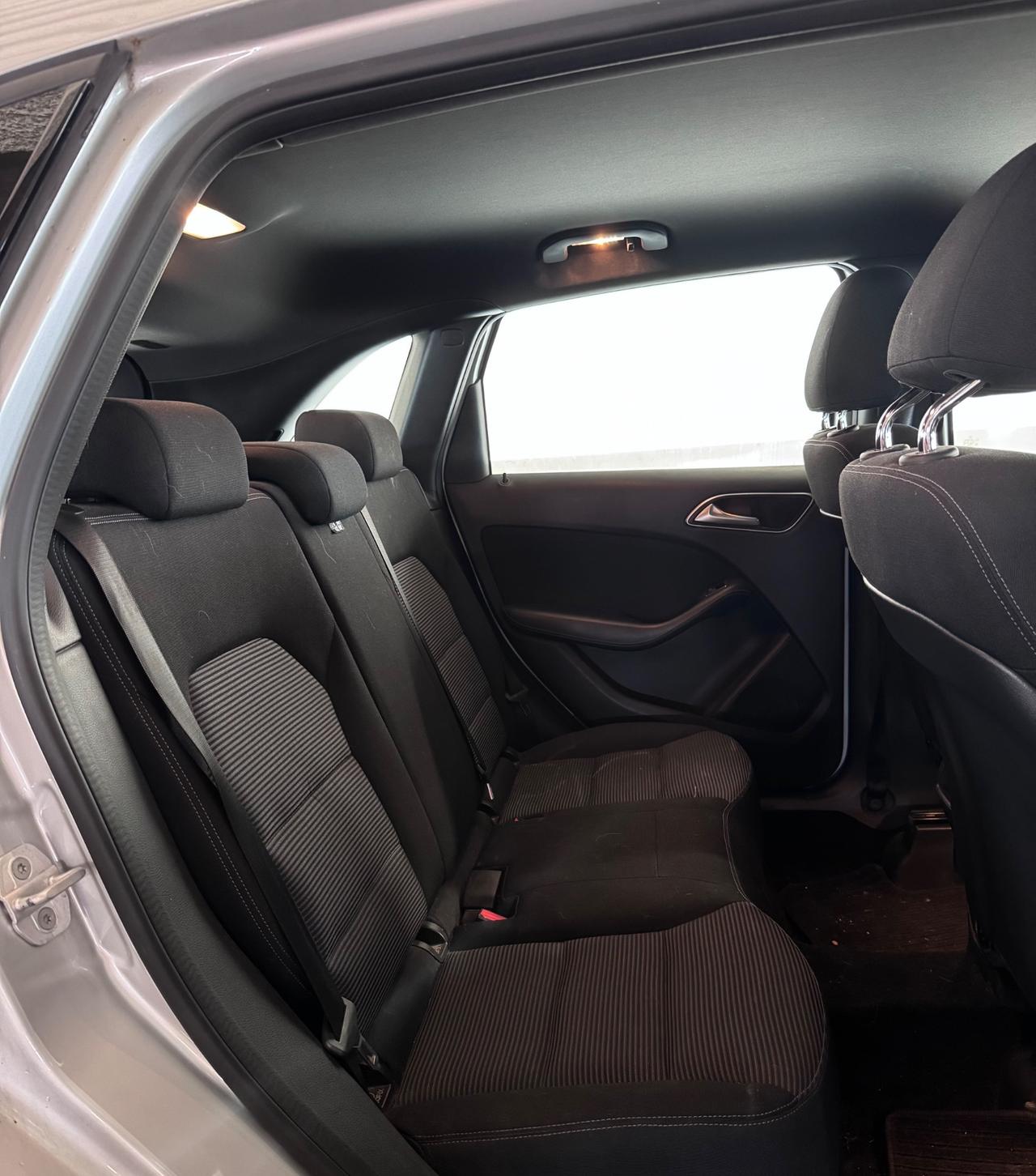 Mercedes-benz B 180 Premium 84.836 km Unico Proprietario