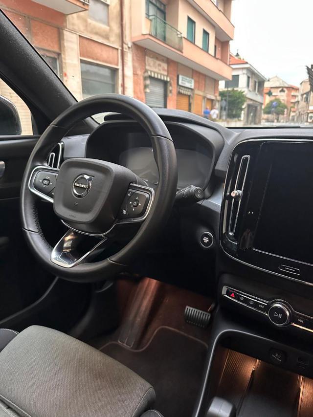 VOLVO XC40 T2 automatico Essential
