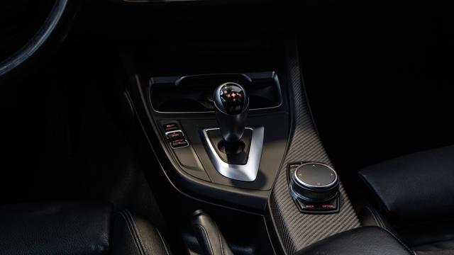 BMW M2 Coupé IVA ESPOSTA TAGLIANDI