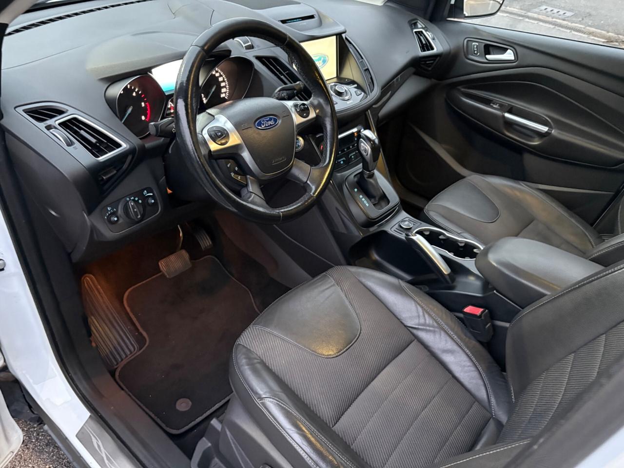 Ford Kuga 2.0 TDCI 150 CV S&S 4WD Powershift Titanium