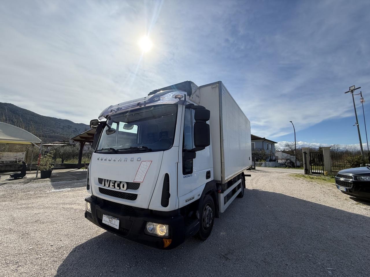 IVECO Eurocargo E5 100E22 con sponda idraulica e sospensioni regolabili/automatiche