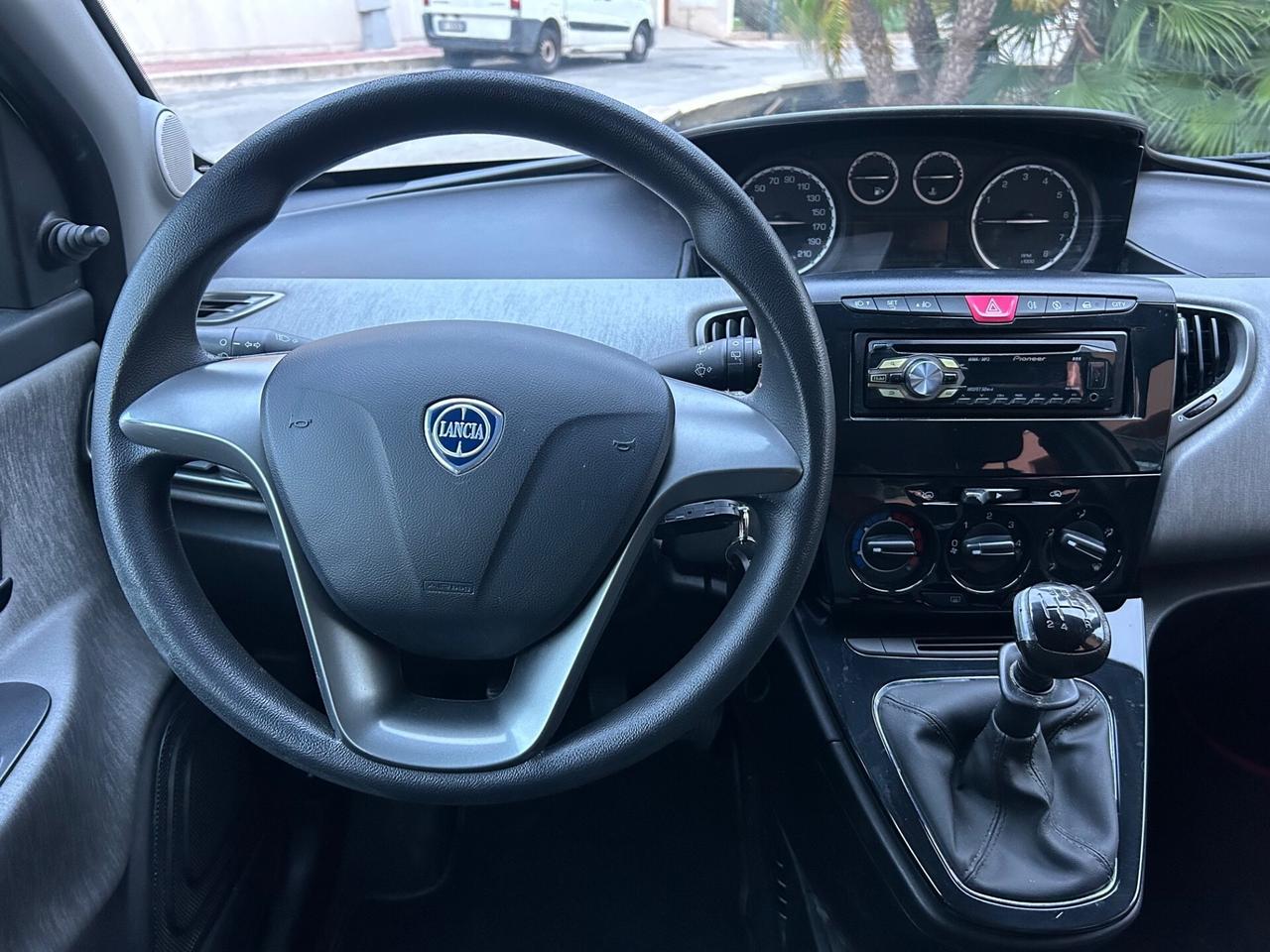 Lancia Ypsilon 1.2 benz ideale per neo patentati