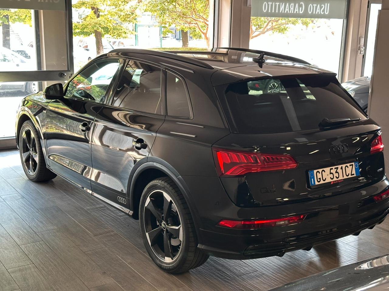 Audi Q5 40 2.0 tdi mhev S line Plus Quattro 204cv Black Edition