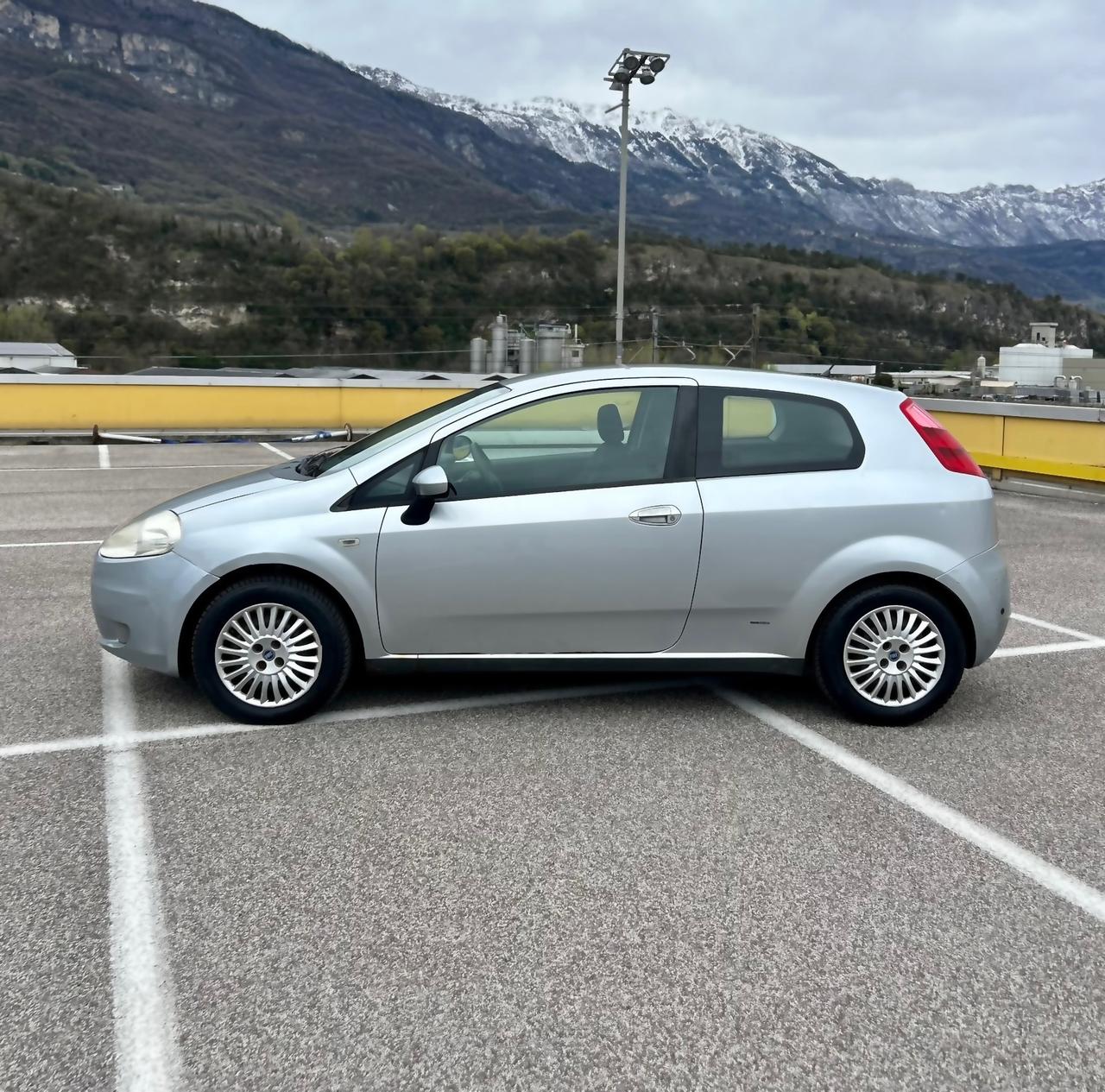 Fiat Grande Punto 1.3 MJT 75 CV Neopatentati